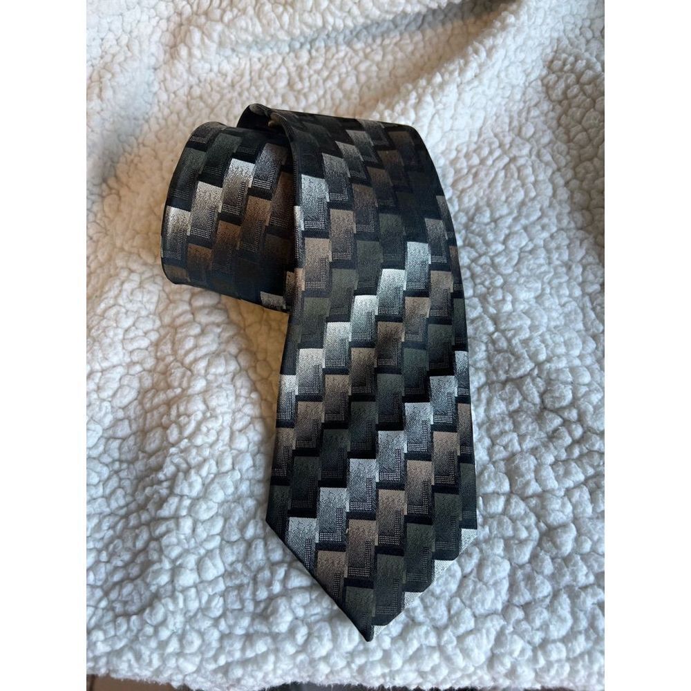Peacock Tie 
